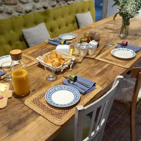 Rosapaulette Nay (Pyrenees-Atlantiques)